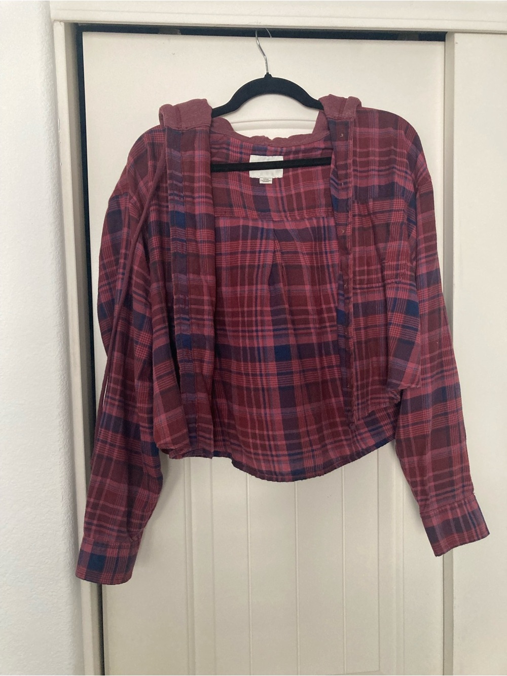American Eagle Outfitters Cropped Hooded Plaid Flannel Burgundy Size S